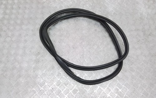 Volvo xc60 tailgate rubber - volvo,
